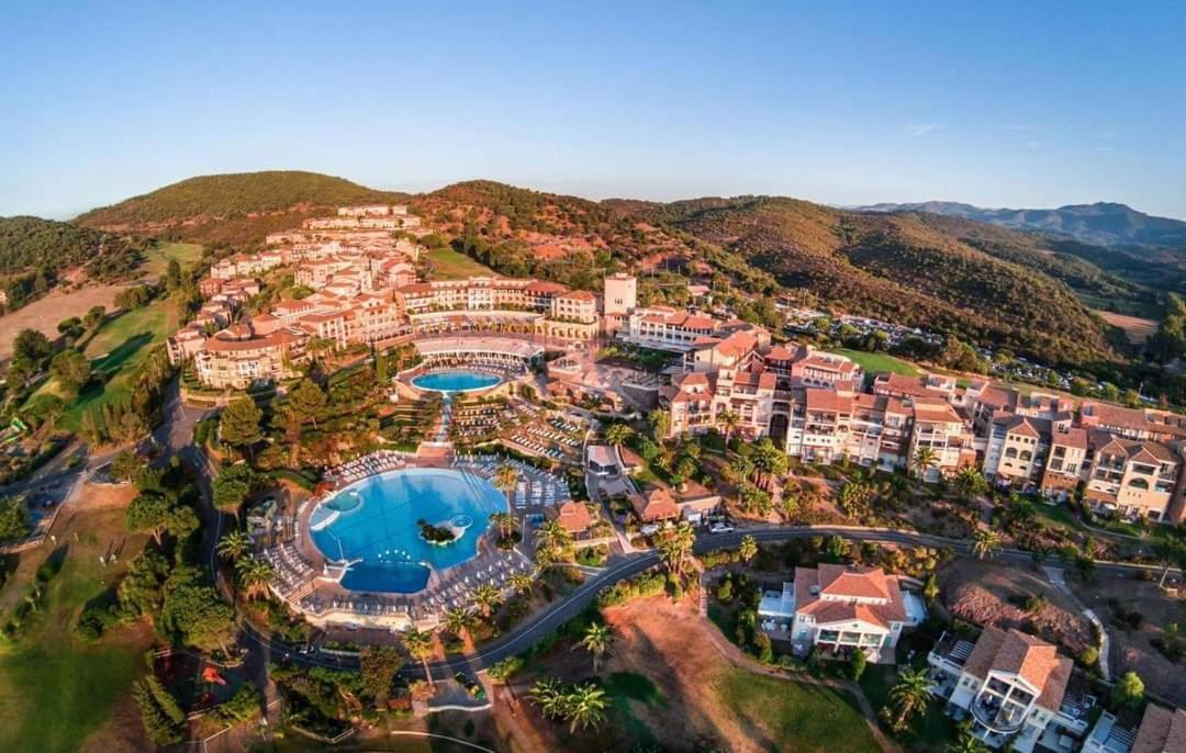 Saint-Raphael- Vue Mer Et Massif De L'Esterel Exterior foto