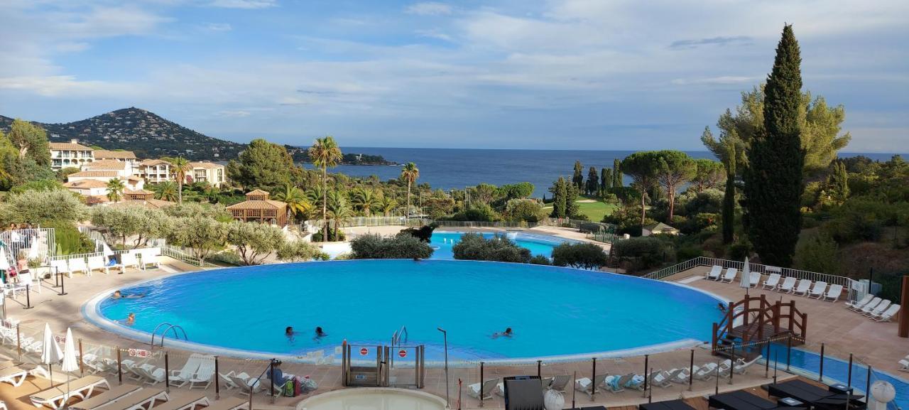 Saint-Raphael- Vue Mer Et Massif De L'Esterel Exterior foto