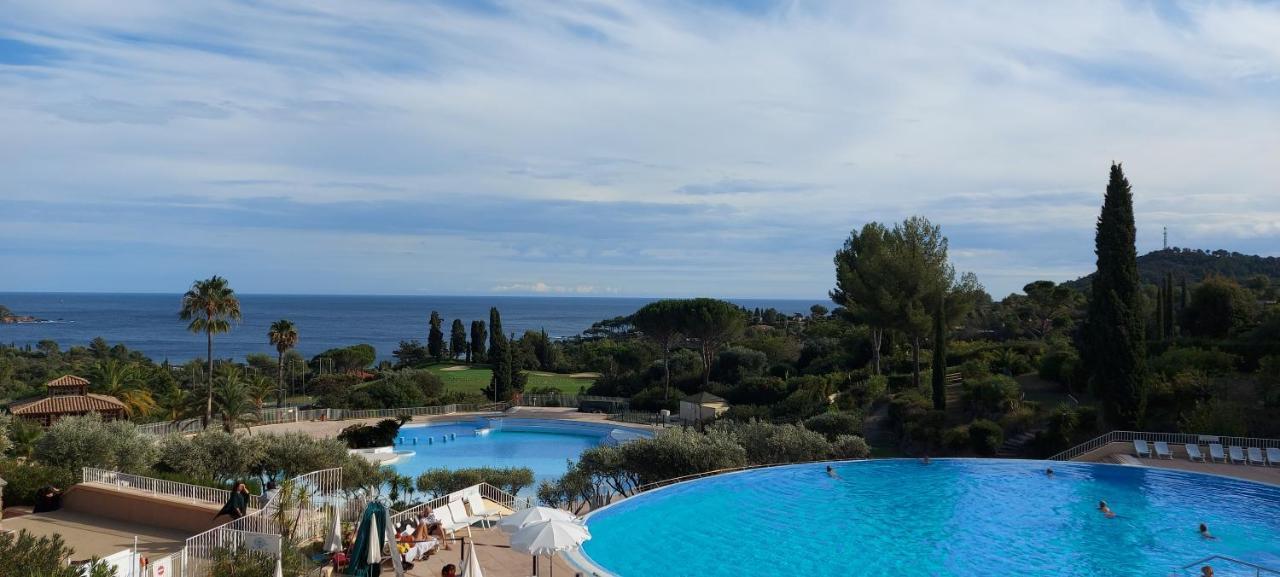 Saint-Raphael- Vue Mer Et Massif De L'Esterel Exterior foto